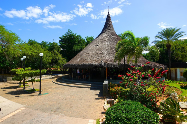 Public Area, Sunsol Ecoland, Gómez