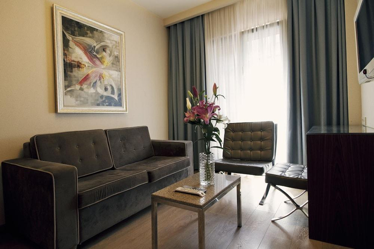 Others 4, Eva Residence, Beyoğlu