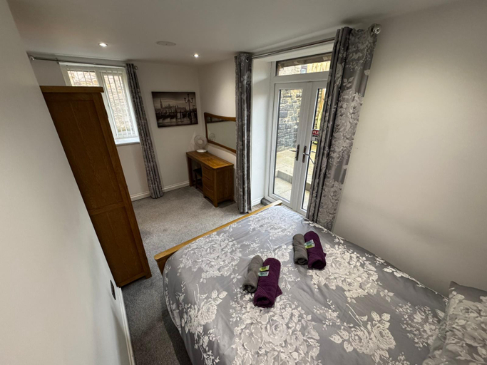 Bedroom 2, Castle House Holiday Home, Derbyshire