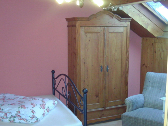 Bedroom 3, Alte Schreinerei-Auberge Harlekin, Konstanz