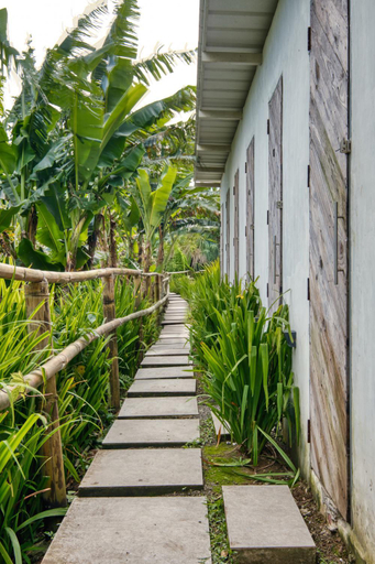 Others 3, Kalikasan Glamping Resort near Manila with Overlooking Pool and Starlink, Calauan