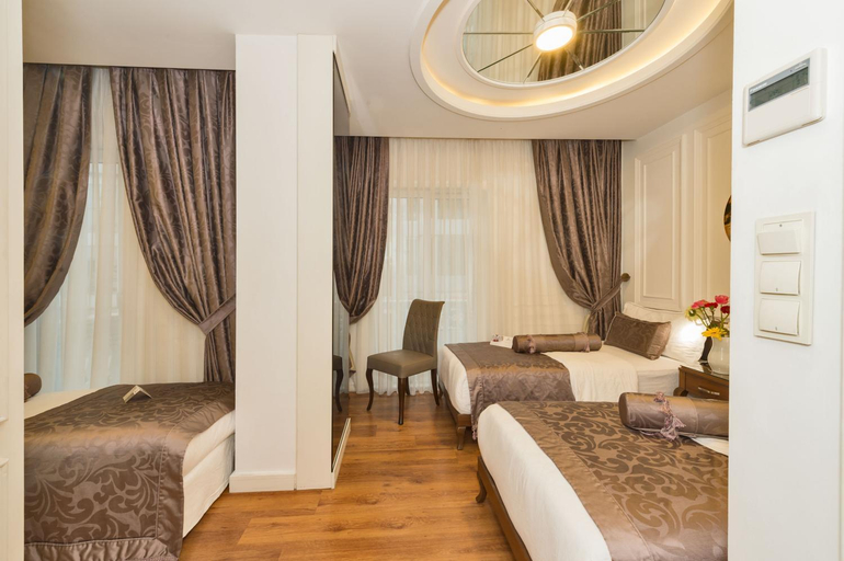 Bedroom 3, Darkmen 2 Hotel, Fatih