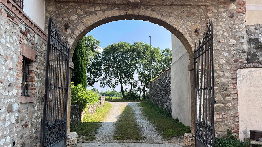 Others 5, Antico Cascinale Lombardo, Brescia