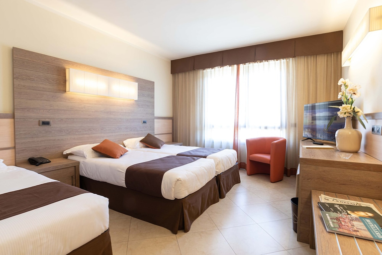 Bedroom 3, NilHotel, Florence