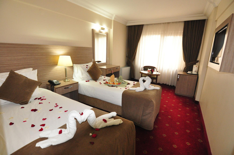 Bedroom 3, Buyuk Sahinler Hotel, Fatih