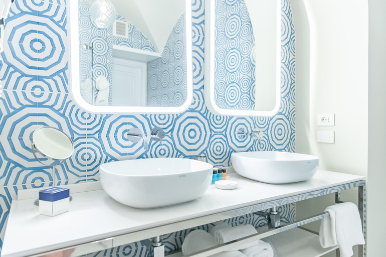 Bathroom 4, Hotel Club Due Torri                                                                        , Salerno