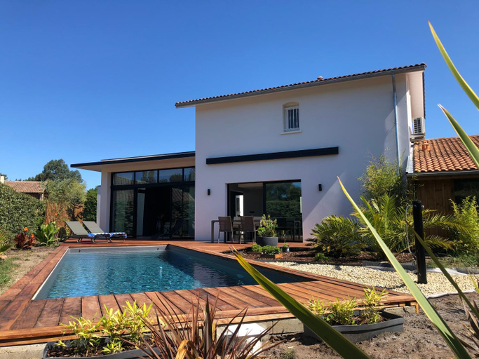 Others 5, La villa du golf - chambre d hotes, Gironde
