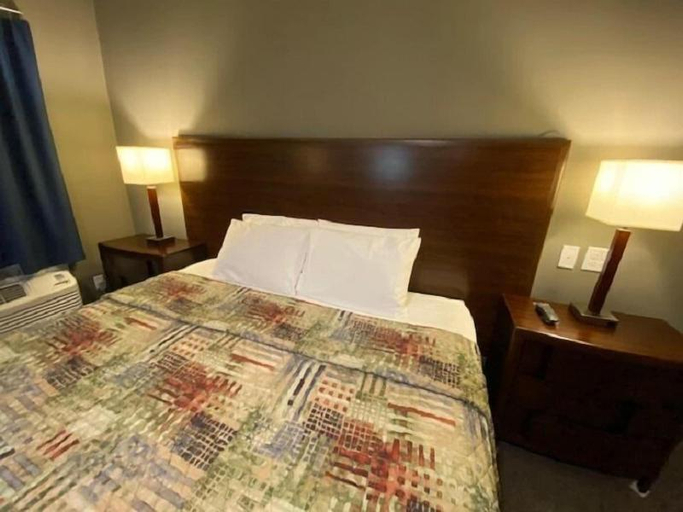Bedroom 2, Hotel Dushore, Sullivan