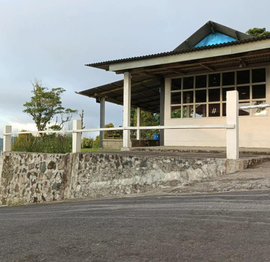 Others 3, Hollywood Hill Lengkoan, Minahasa