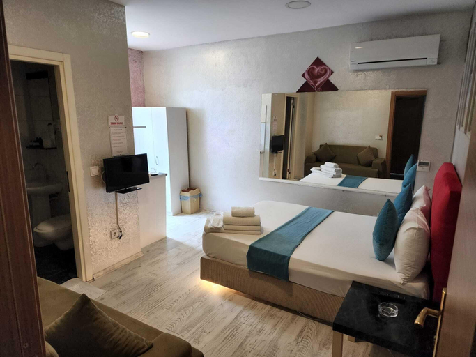 Bedroom 2, 216 Turkuaz Suit, Maltepe