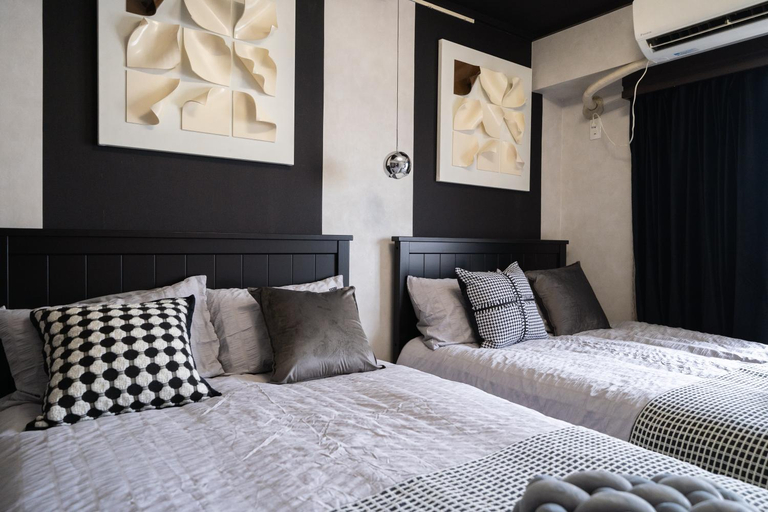 Bedroom 3, S112 新宿最中心 東新宿站5分 2室-Shinjuku center 5 mins to Station, Max 7P 直达新宿 涉谷 表参道 池袋 上野 代代木 银座 原宿, Shinjuku