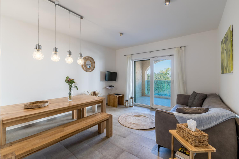Others 5, Villa Luce del Sole, Supetar