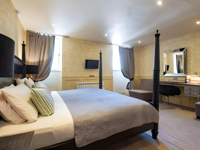 Bedroom 3, Brooks Hotel, Edinburgh