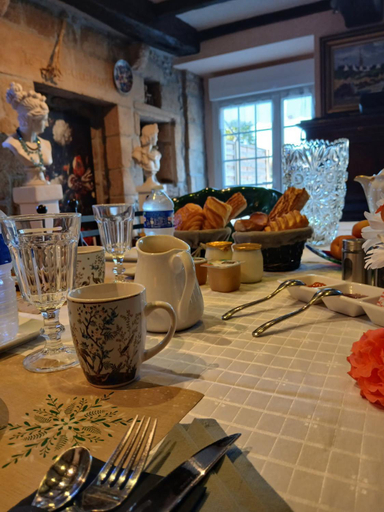 Food & Drinks 5, chambre d'hotes avec petit dejeuner compris a Megrit, Côtes-d'Armor