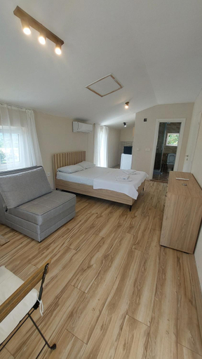 Others 3, Superb Apartments Virpazar