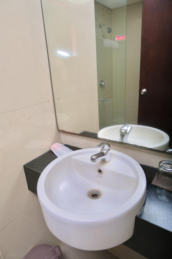 bathroom 7