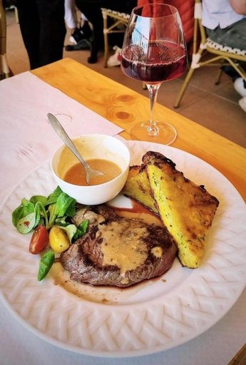 Food & Drinks