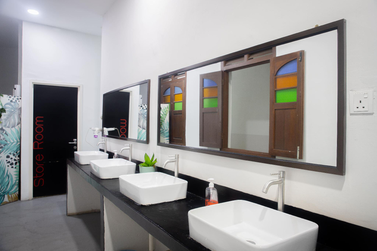 Bathroom 3, Sleep Here Hostel, Malacca City
