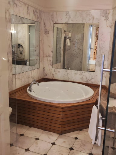 Bathroom 5, Corinne Art & Boutique Hotel, Beyoğlu