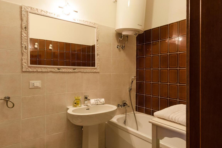 Bathroom 3, Residenze Etruria, Livorno