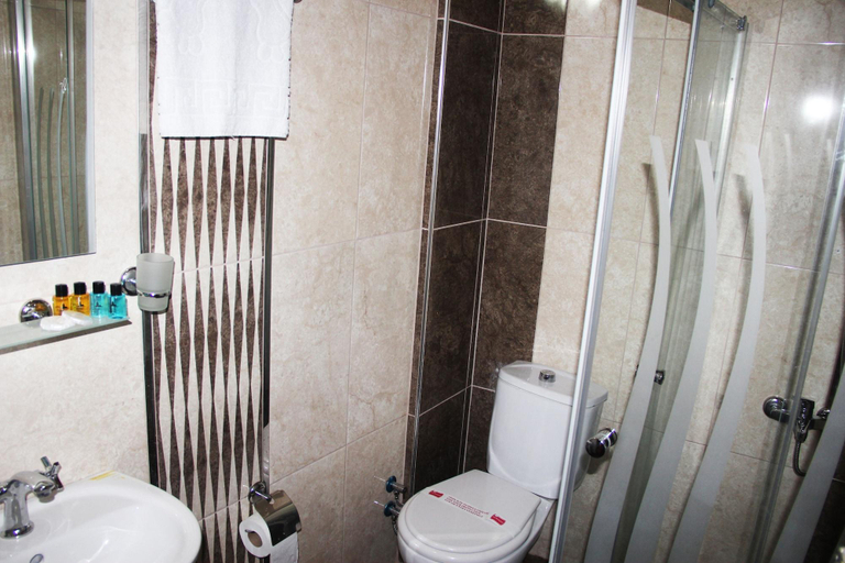 Bathroom 4, Theodian Hotel, Fatih
