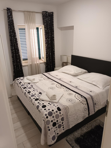 5, Stars Palace Vodice, Vodice