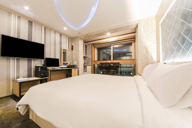 Bedroom 2, Hotel TopsVille, Gangneung