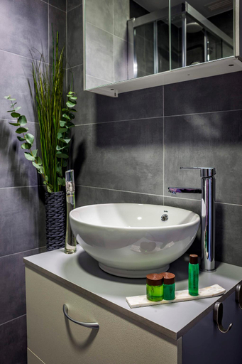 Bathroom 3, Apartahotel 5dos5, Asturias