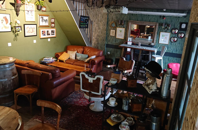 Food & Drinks 3, Le Black Dog Pub - Chambre d'hotes avec Bar Restaurant, Morbihan