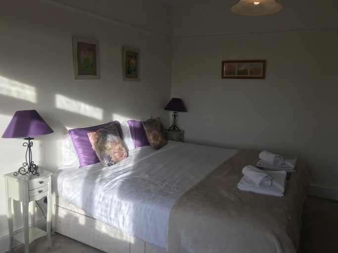 Bedroom 2, Rie's Retreat - The Amethyst Room, Somerset