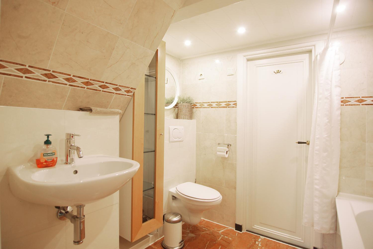 Bathroom 2, Sonnenberg Canal View, Amsterdam