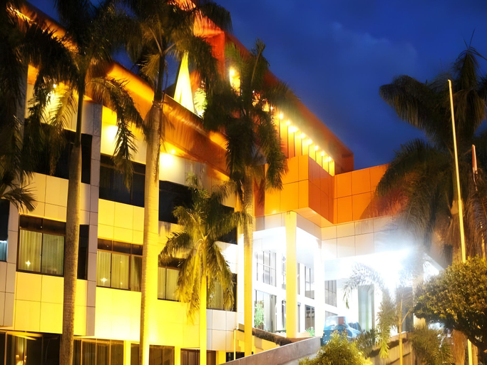 Exterior & Views, Hotel Ratu Mayang Garden, Pekanbaru