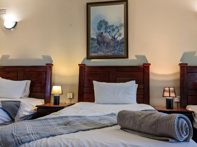 Others 3, Zambezi Family Lodge - Rhino Room, Hwange