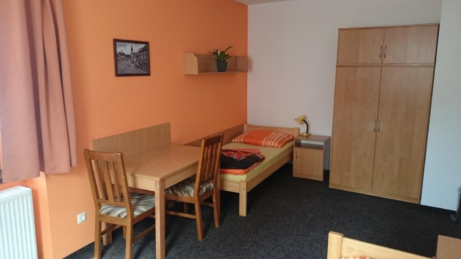 Others 3, Penzion a restaurace U Posu, Strakonice