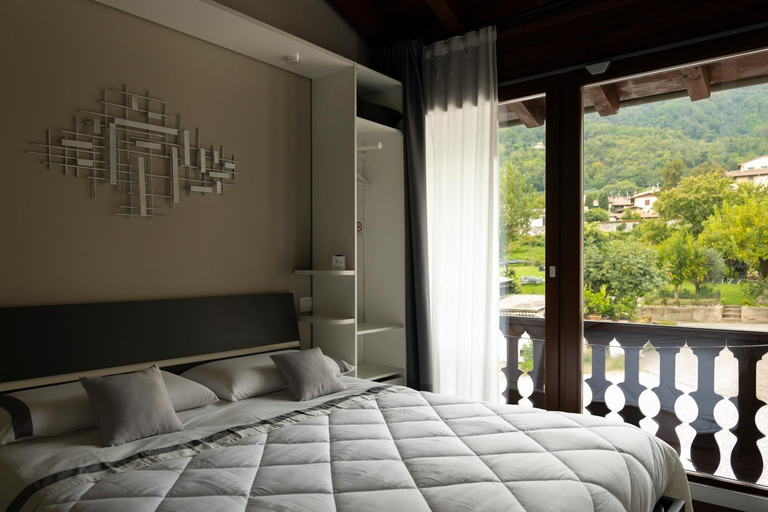 Bedroom 2, La terrazza sulle vigne B&B, Brescia