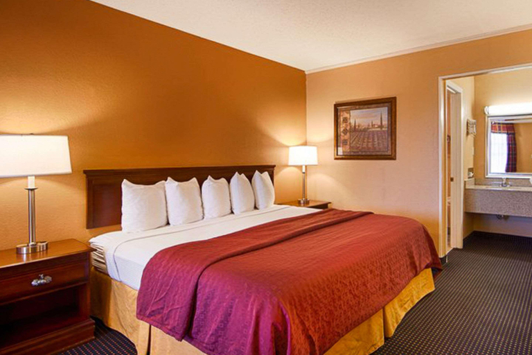 Bedroom 3, Quality Inn Arkadelphia - University Area, Clark