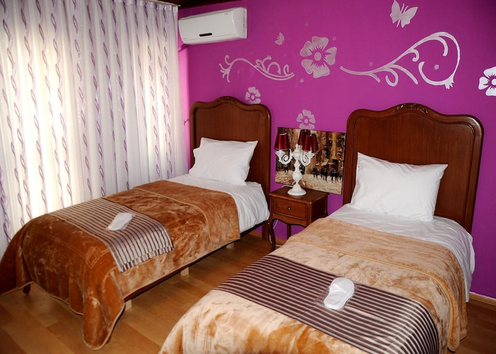 Bedroom 2, Taksim Palace Hotel, Beyoğlu