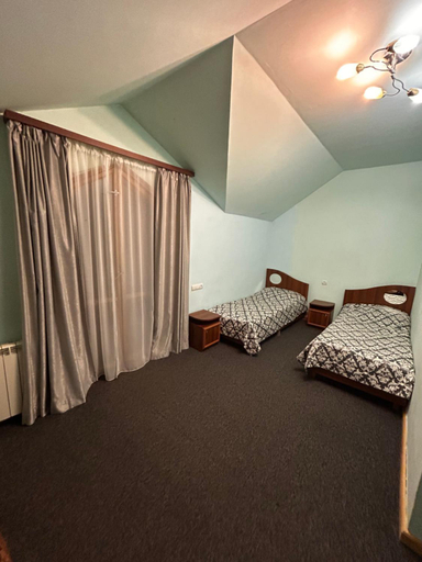 Bedroom 2, Cascade