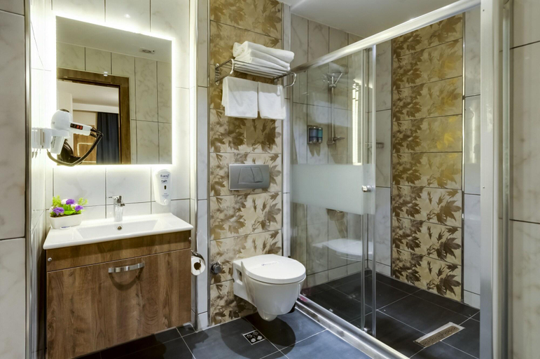 Bathroom 3, Park Yalcin Hotel, Merkez