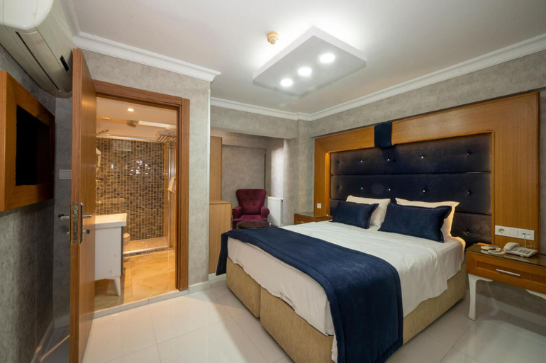 Bedroom 2, Tamara Residence, Beyoğlu