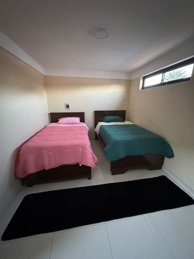 Room 2, Krass casa de huespedes, Oropeza