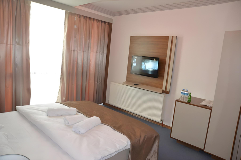 Bedroom 2, Tevetoglu Hotel, Tuzla