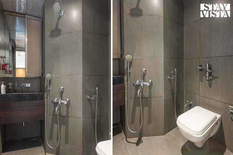 Bathroom 4, StayVista at Greystone Estate, Pune