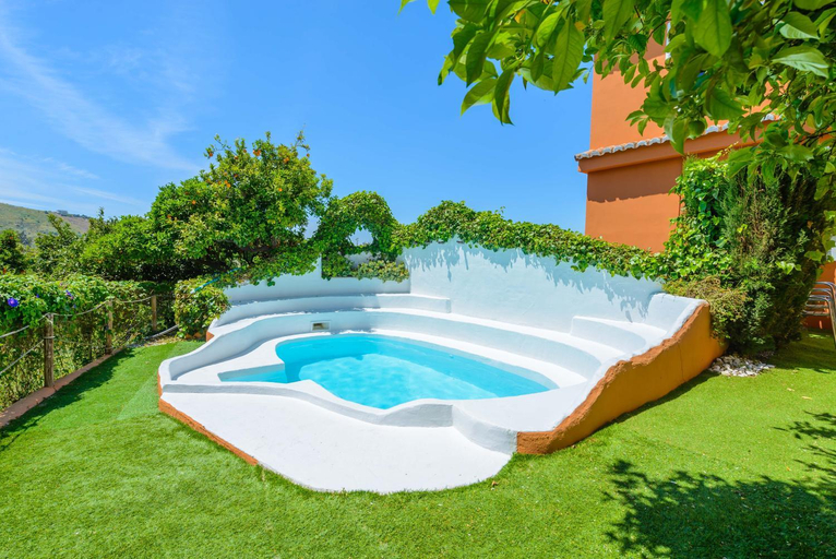 Sport & Beauty 2, Apartamentos Sierra Tejeda, Málaga