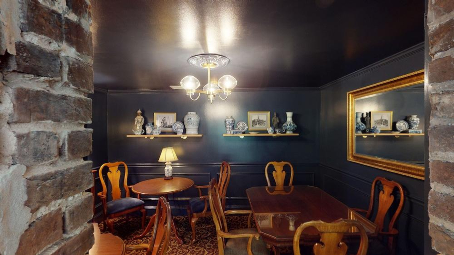 Food & Drinks 4, The Presidents' Quarters Inn, Chatham