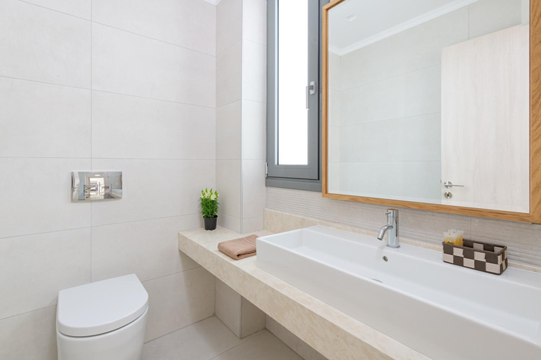 Bathroom 4, Villa Kastro, South Aegean
