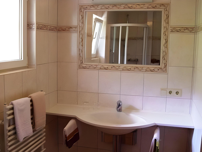 Bathroom 3, Flat in Schmallenberg with garden, Hochsauerlandkreis
