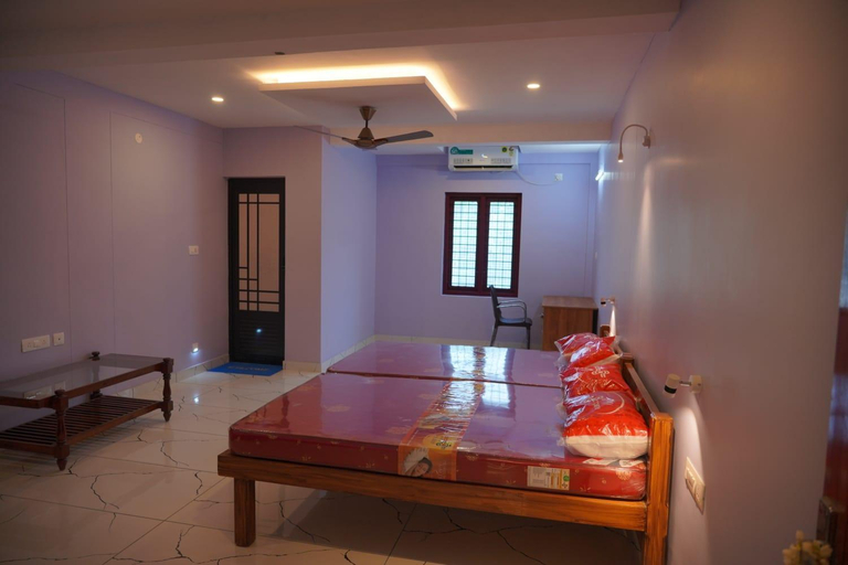 Others 5, MG TOWER Hotel, Thiruvananthapuram