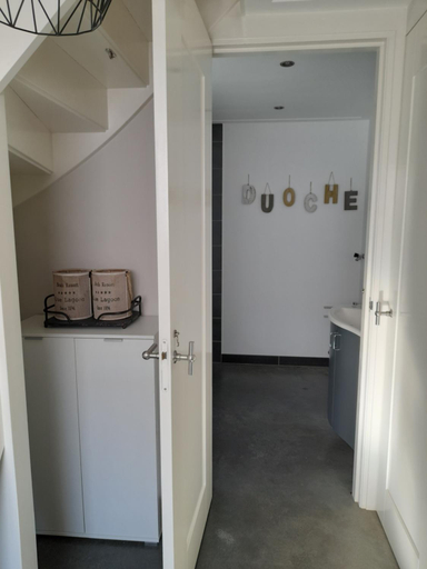 Others 5, B&B tRust, Barneveld
