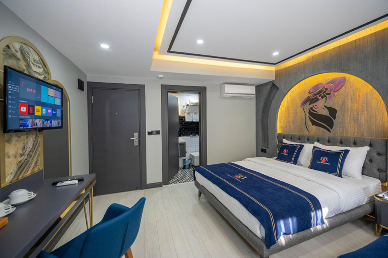Bedroom 2, California Hotel, Fatih